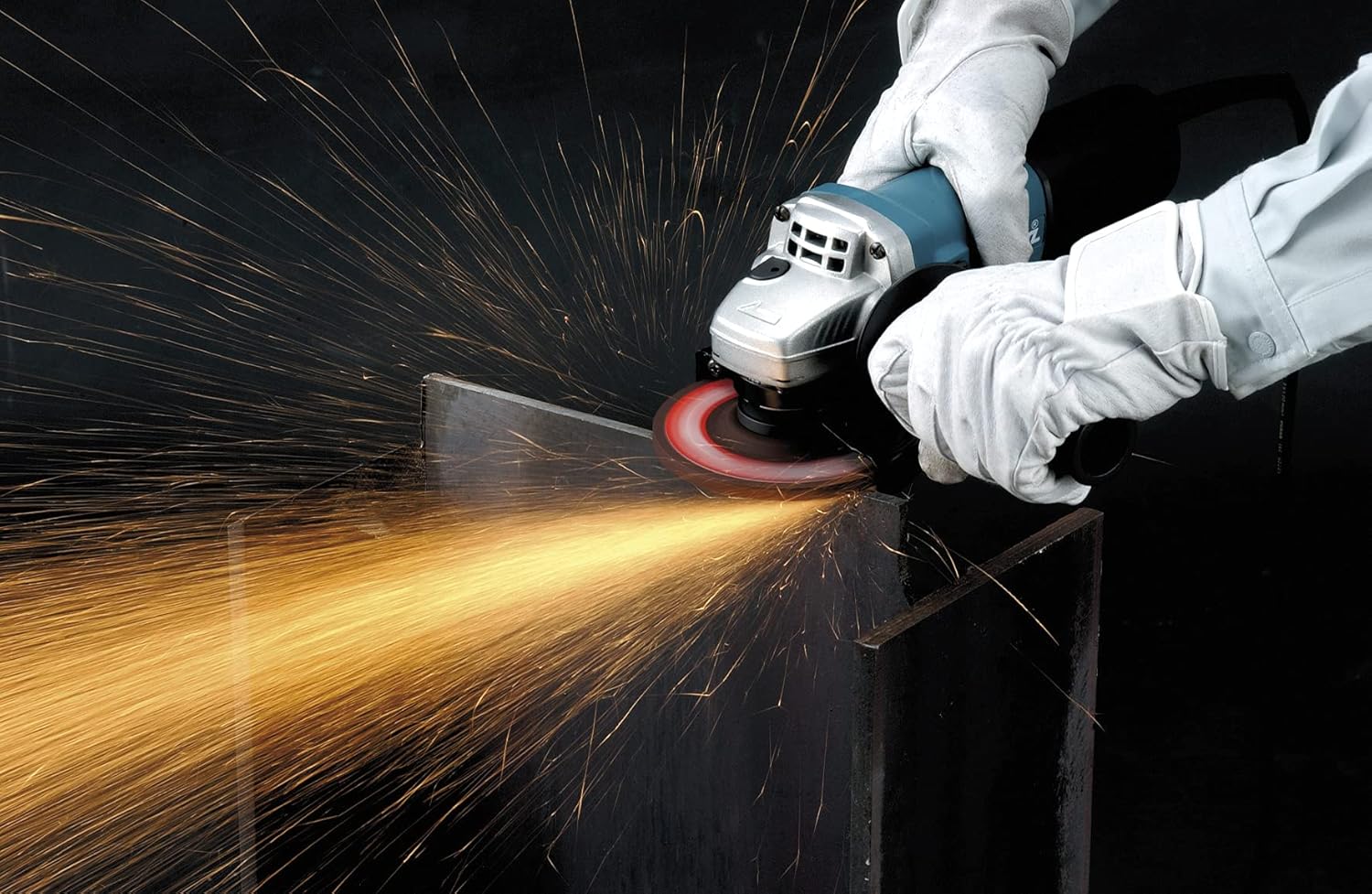 Winkelschleifer (Makita) – Metall schneiden & schleifen